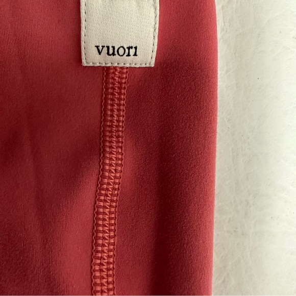 VUORI crimson  Leggings size Small - Picture 6 of 6